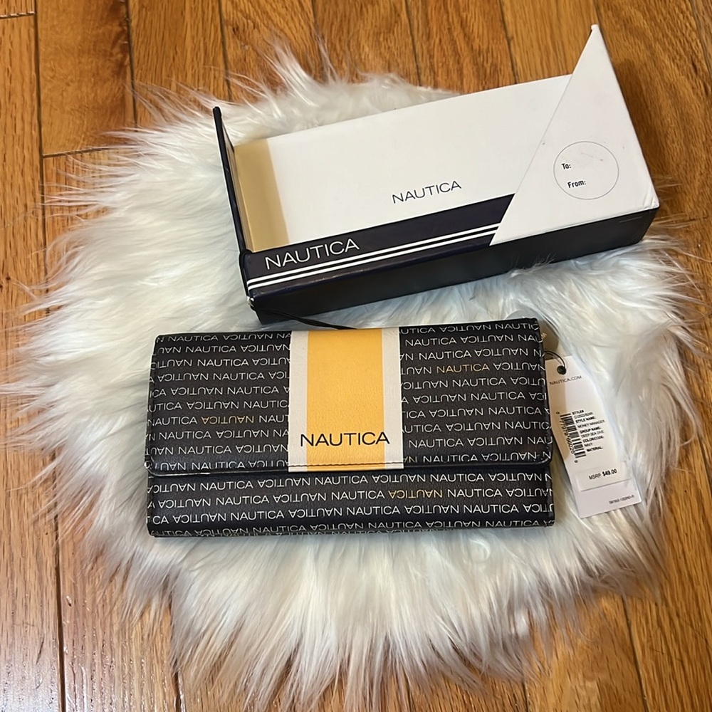MWT๐Nautica Signature Logo Money Manager Trifold Snap Womens Wallet Navy White - Picture 3 of 17
